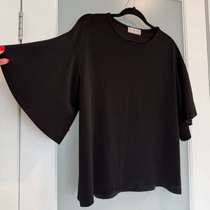 Chic + Comfy Flowy Black Short Sleeve Women's Dress Top (M/L)